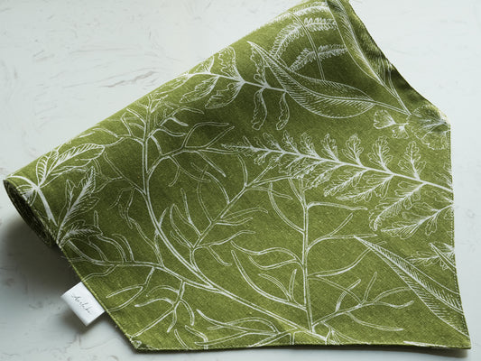 Airlake Natural Thread Table Runner-Verdant Maple